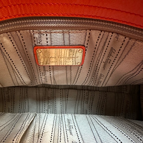 Salvatore Ferragamo Orange Box Leather Top Handle Bag. In very good condition. - Picture 5 of 14